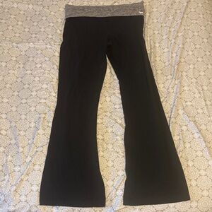 PINK Victoria's Secret Black and Gray Flared Leggings